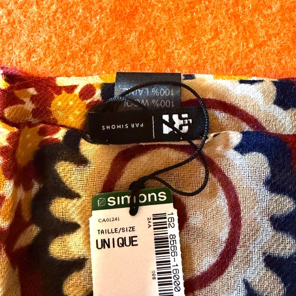 Unisex burgundy and cream floral lightweight pure wool scarf NWT - Picture 4 of 8